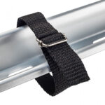 Sintetička traka za privezivanje kotača bicikla na krovni nosač za bicikl.