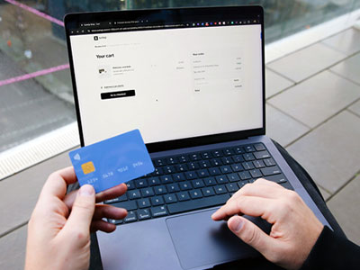 Kako platiti karticom u našoj mrežnoj trgovini? Plaćanje u web trgovini.