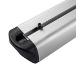 Dio prihvata koji se umeće u aluminijski krovni nosač kako bi se postavio krovni nosač za bicikl na njega